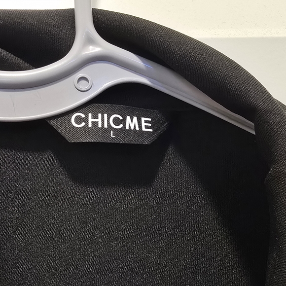 Elegant Black Women's Jumpsuit - Picture 14 of 16